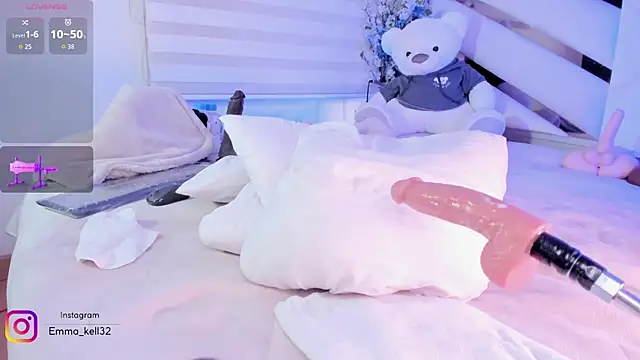 emma-kell (F milf) - Double penetration🍌🍑🍆+SQUIRT💧OMG