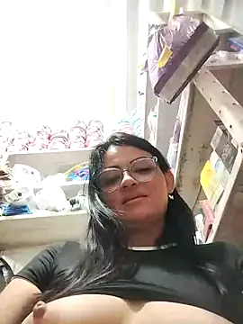 linda_lars (F milf) - Fingers pussy