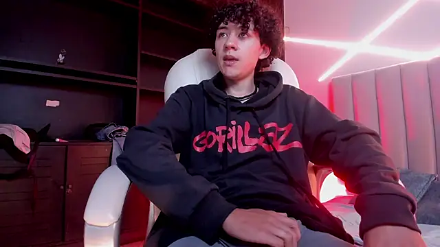 helios_obscuro (M young) - hard masturbed + slaps in cock 🍆💥