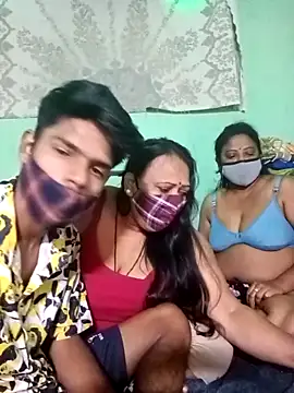 LoveOnStream Live Webcam on {site_name}