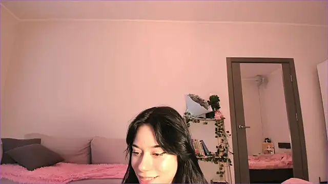 passionate_isabella (F teen) - suck my slippery fingers+tongue tease