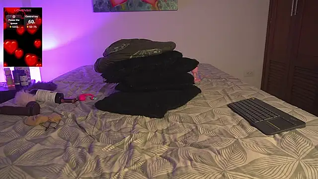 noah_0814 (F teen) - Oil ass + one finger ass