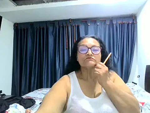 _cristal (F mature) - showpussy