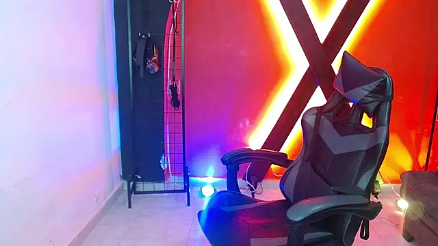 alan_dominat - Alan_dominat's free webcam