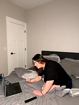 jjsbackagain0612 - Jjsbackagain0612's free webcam