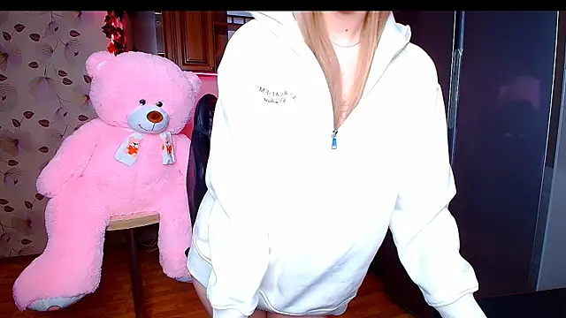 MaryamXSX live cam screenshot females on Ufotopia – Live Cams & Video Chat Community