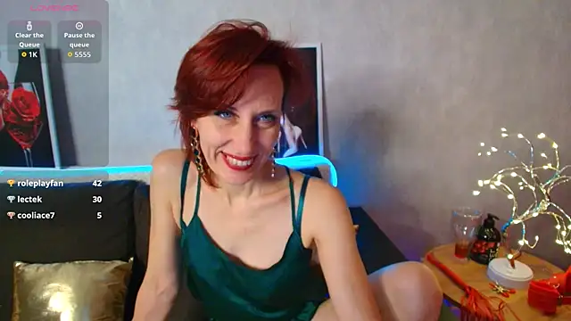 Scarlett_Snakee