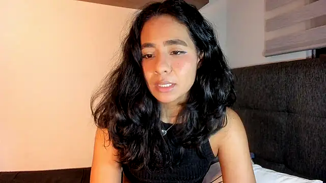 valeryvegas_2 live cam screenshot female on Ufotopia – Live Cams & Video Chat Community