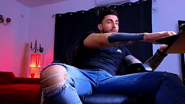 mightyaaron66 (M young) - 𖤐🔥 parTy Time ,House parTy  !  💨𖤐