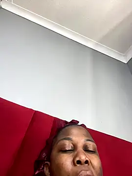 sexycandyxxx (Ask my age) - make me squirt daddy