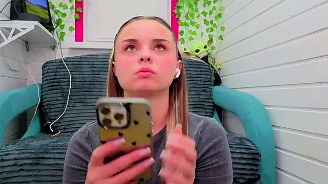 misss_vikk - Misss_Vikk's free webcam - UK Sex Cams