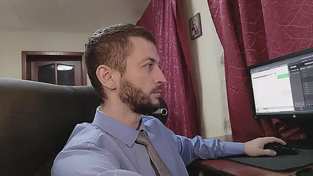 333alone_in_thedark777 (Ask my age) - a comfortable gaming chair