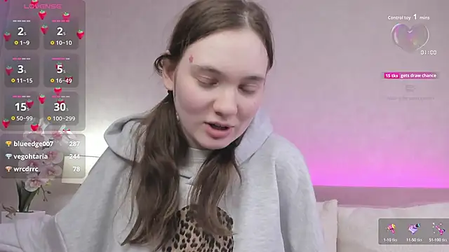 genne_tierney (F teen) - finger inside taste pussy