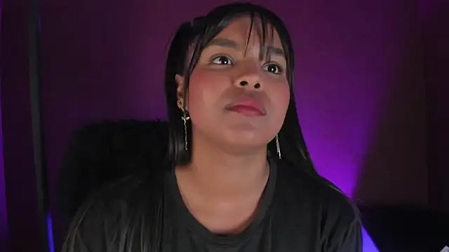 zoe_roux21 (F young) - Play with my clit and fuck my pussy