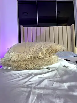 aliison_smith (F young) - Make me vibrate and wet my pussy