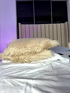 aliison_smith (F young) - Make me vibrate and wet my pussy