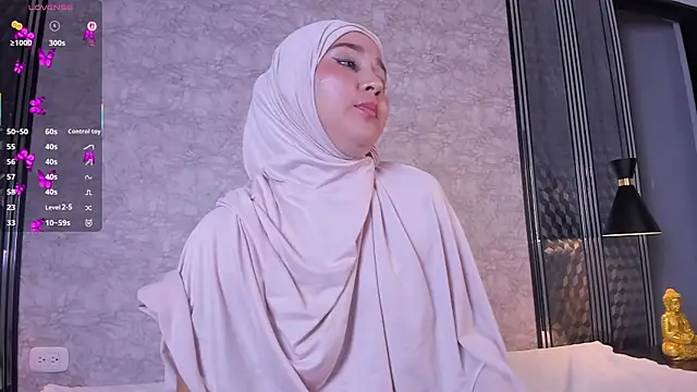 samiquest (Ask my age) - oil tist very hot