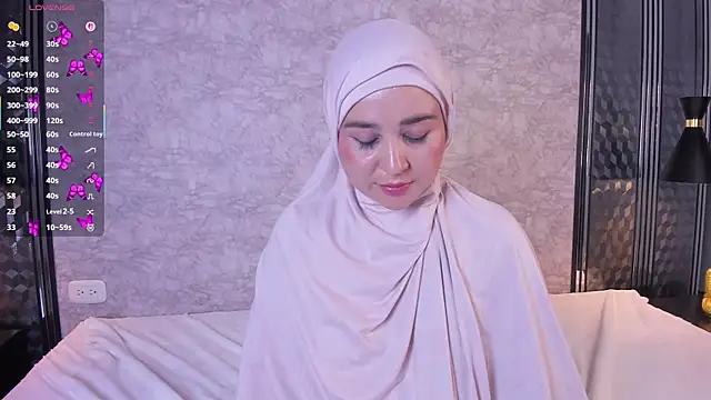 samiquest (Ask my age) - oil tist very hot