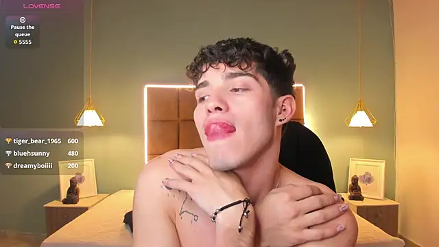 alejootwink (M twink) - cummm and eat