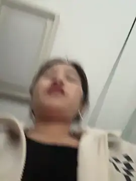 aoosuu (F milf) - 骚逼今天高兴。喜欢的带我去一对一，给哥哥爽的开开心心心