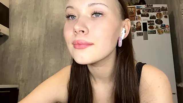 oliviamoon_24 - OliviaMoon_24's free webcam