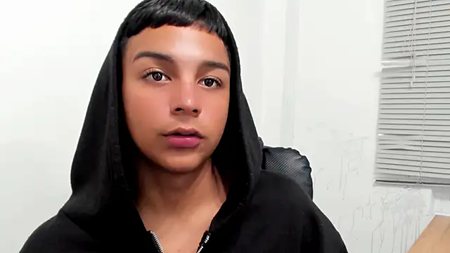 seductivo_jr - Seductivo_jr's free webcam
