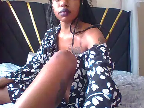 wildrose888 (F young) - I'm horny I want to cum