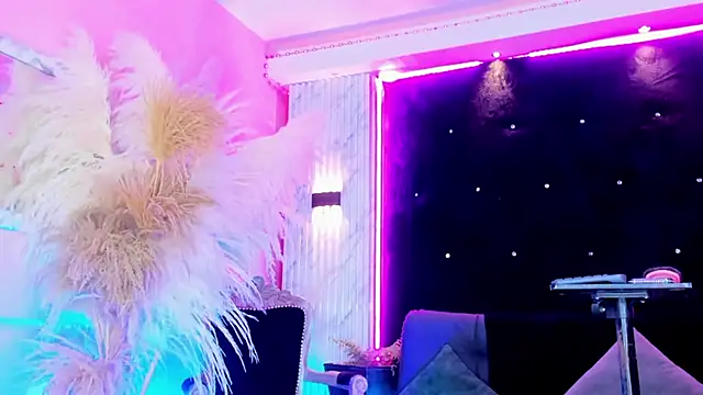 Queens_Wonders_Blonders