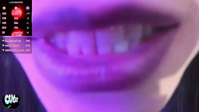 cutenaked_8 - Cutenaked_8's free webcam - UK Sex Cams