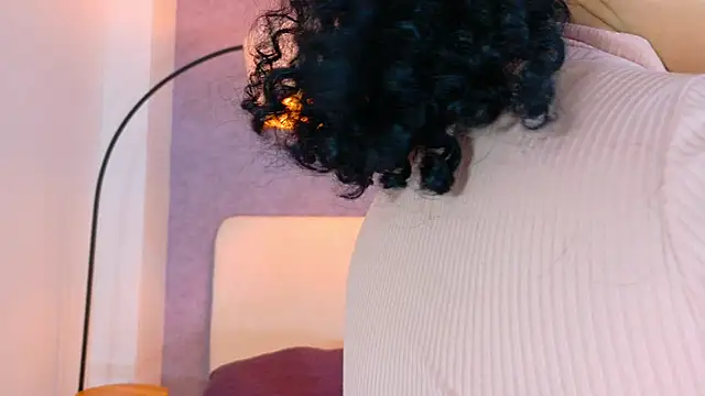 tracielowe_w - Tracielowe_w's free webcam - UK Sex Cams