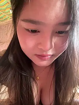 chenyu0308 (F young) - 户外漏奶Leaking nipple outdoors