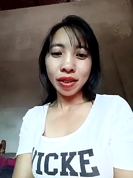 emaame68 live cam screenshot female from Vietnam on Gratis Show – Free Live Cams