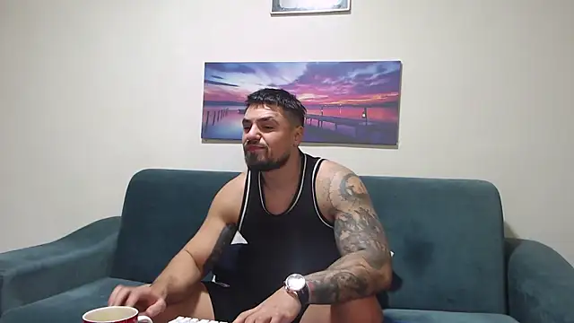 tiberius_hunk - Tiberius_hunk's free webcam - UK Sex Cams