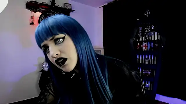 dimmuanddarkness (F young) - sucks a big cock