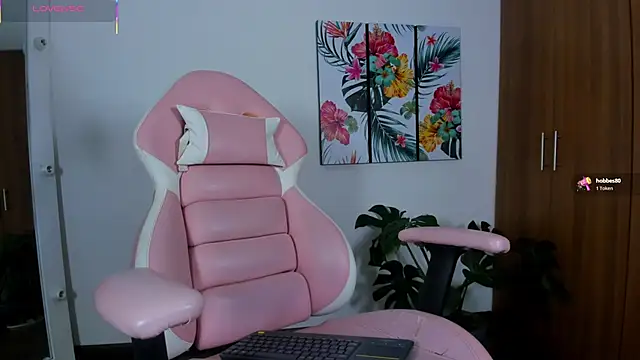 emily_jolie - Emily_Jolie's free webcam - UK Sex Cams