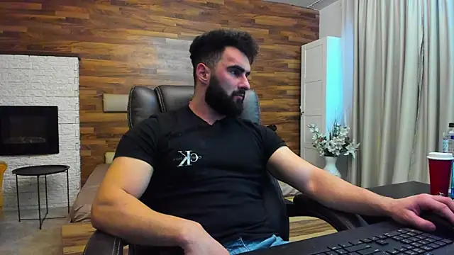 micahlane (M young) - New king here🤛