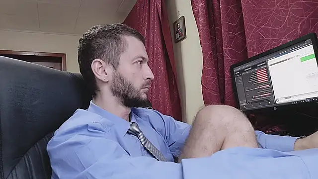 333Alone_in_theDark777