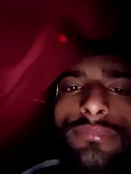 priyanhu@xh (M young) - Sweater remove in public