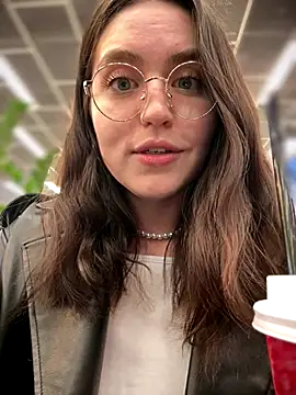 meow_girl (F young) - Show pussy butterfly!! LT GIFT