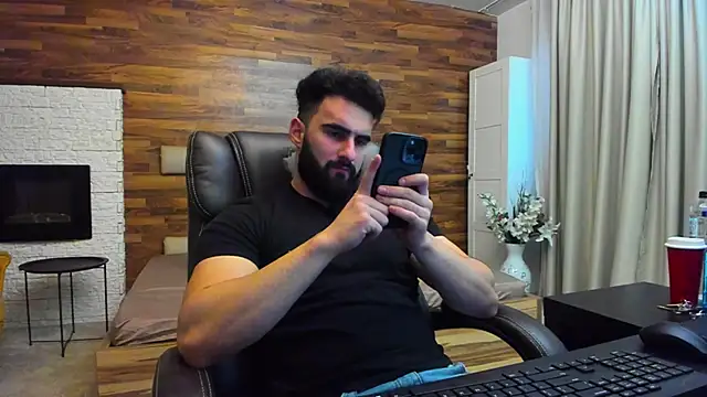 micahlane (M young) - New king here🤛