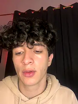 lion_cherry21 (M twink) - Doggy with dildo 🔥