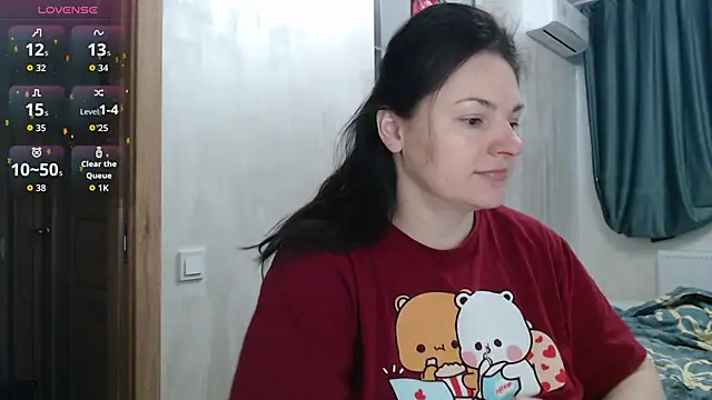 stacy_davice (F milf) - SHOW TITS