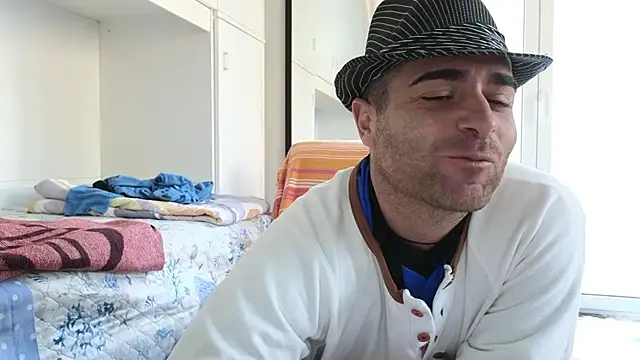 dharmare@xh - Dharmare@xh's free webcam - UK Sex Cams