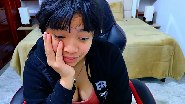 laureentt_ - Laureentt_'s free webcam - UK Sex Cams