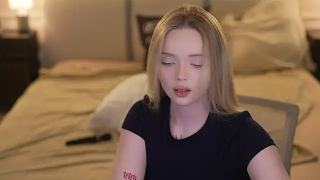 cassy-celestial_ - Cassy-Celestial_'s free webcam - UK Sex Cams