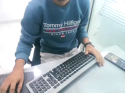 rahulkajuuu0909 (M young) - 1 finger my ass hole in office