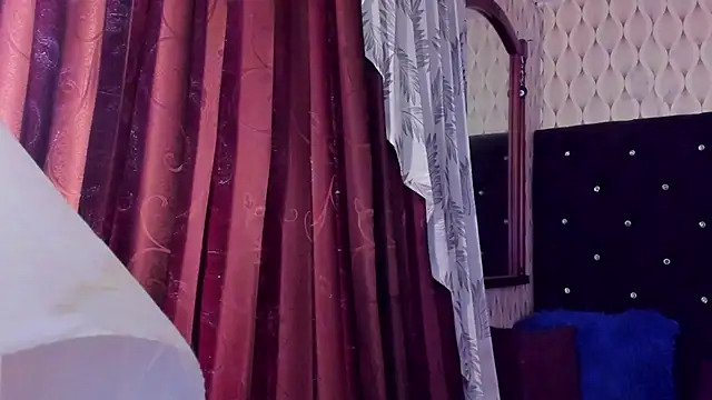 anahira_solange_1b (F young) - Ride dildo