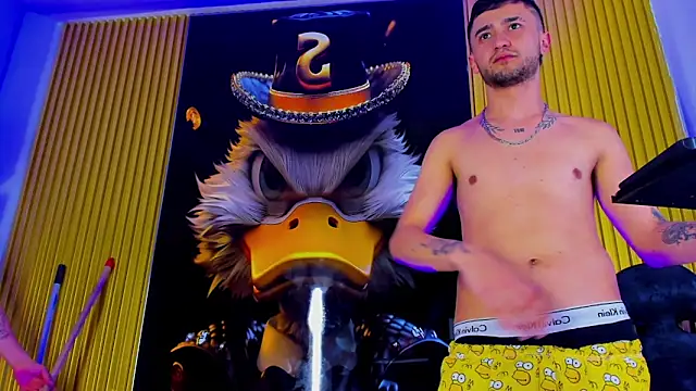 Thegolden_boys live show on StripChat 