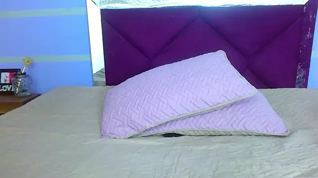 emily_swiftt - Emily_Swiftt's free webcam - UK Sex Cams