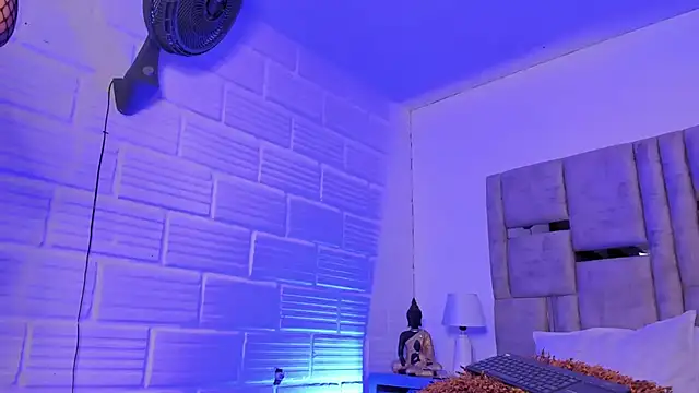 emmabecket2 - EmmaBecket2's free webcam